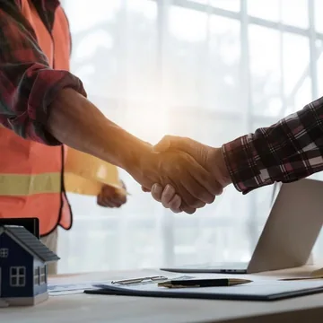 IMAGEN: el paso 3 de 3 del método, en una miniatura redonda — tablaroquero dándole la mano a un cliente